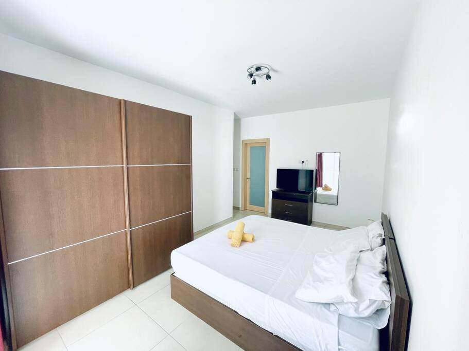 Stylish Modern Central Apartment 4 Paceville St. Julian's Zewnętrze zdjęcie